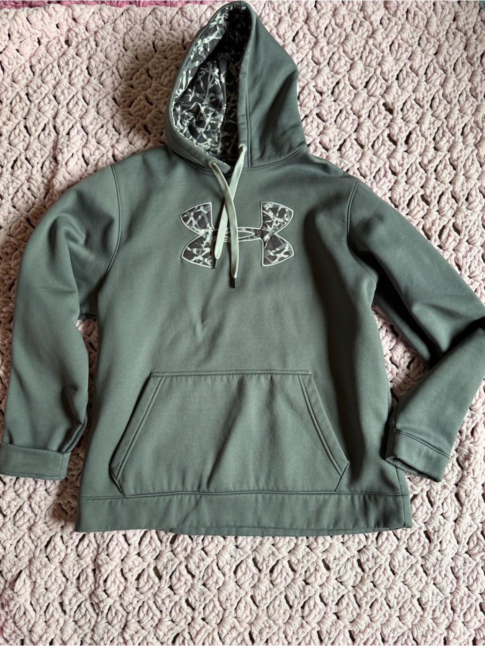 Under Armour Gray Hoodie with Camo Logo Lining